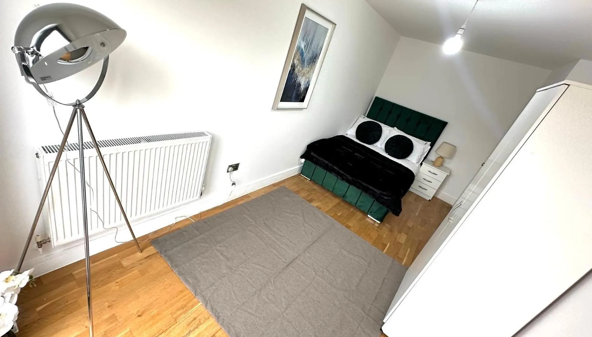 Stunning 2Bedroom Flat With 2 Balcony In Whitechapel - 5Mins To Aldgate Station London Apartment